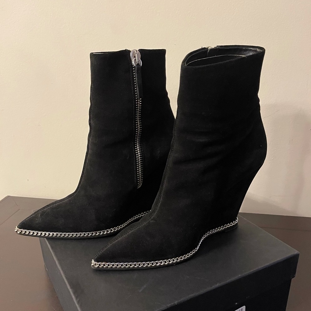 Giuseppe Zanotti - Black velour chain bootie wedge